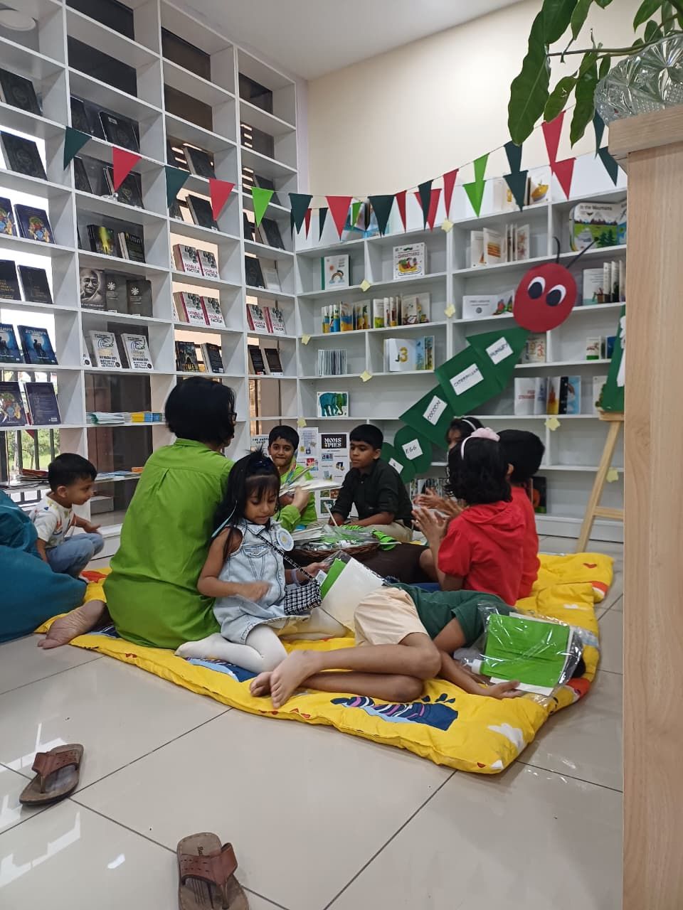 Moms and pies caterpiller workshop photo 2