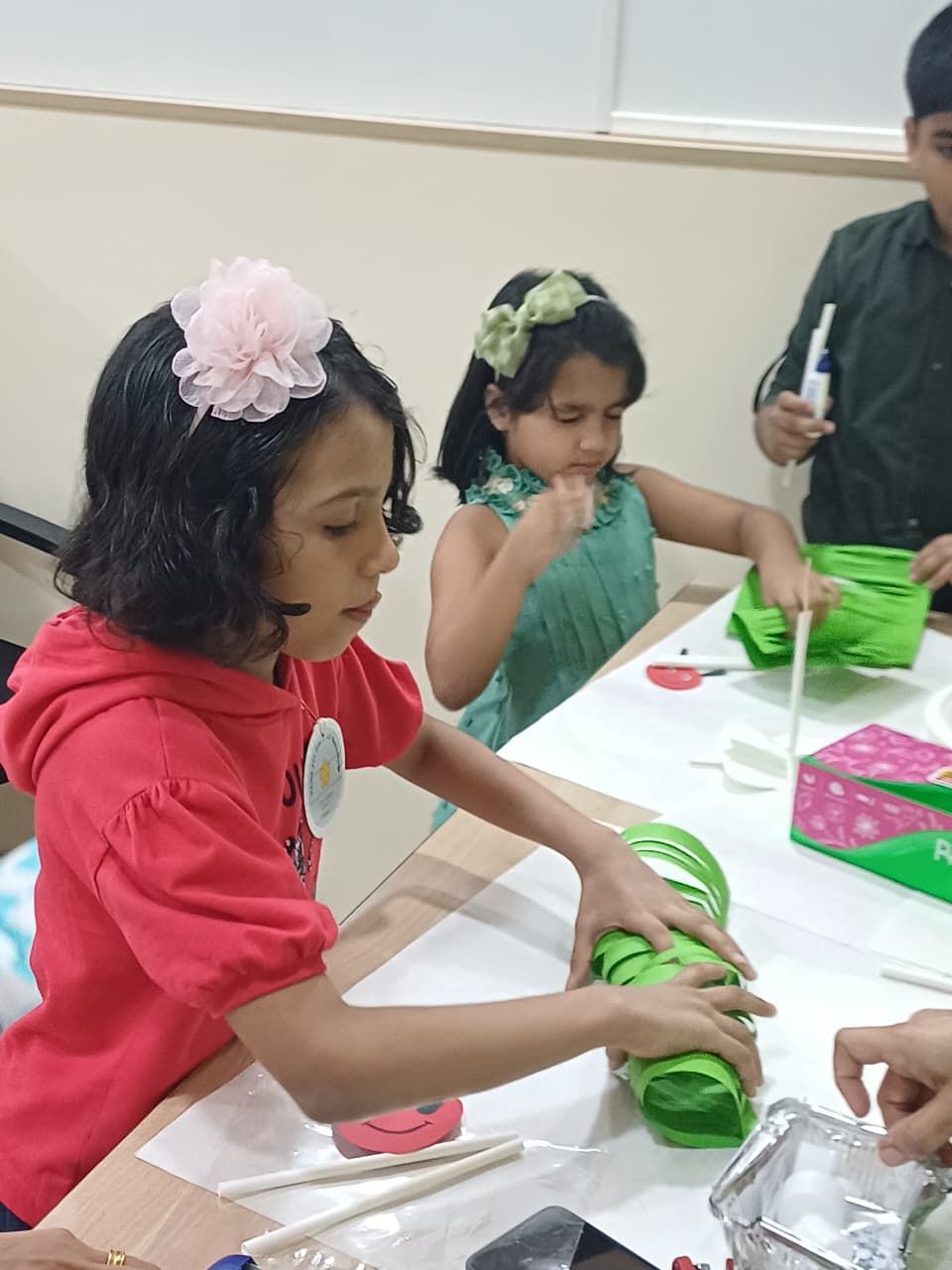 Moms and pies caterpiller workshop photo 4