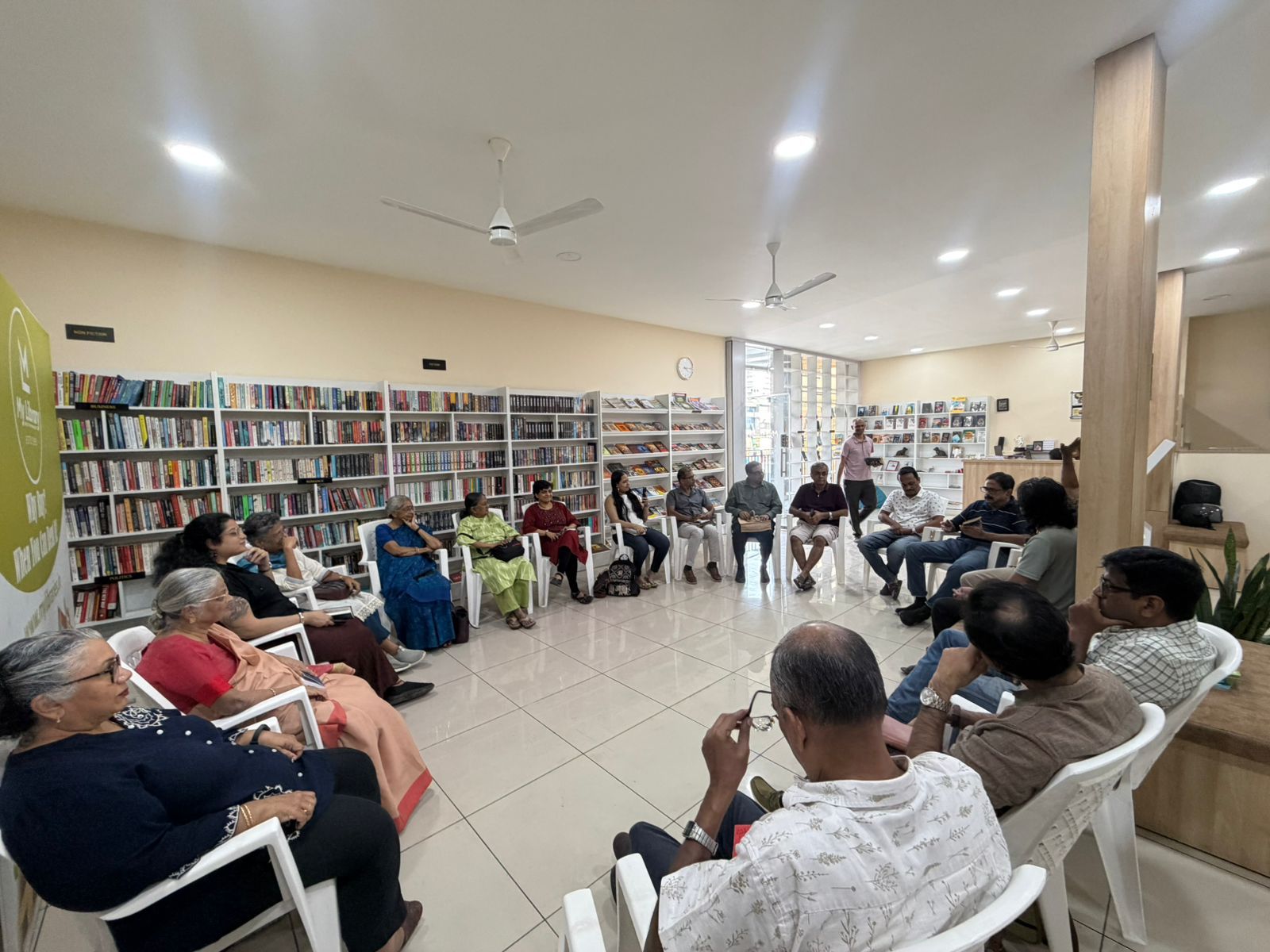 Cochin book club meetup photo 9